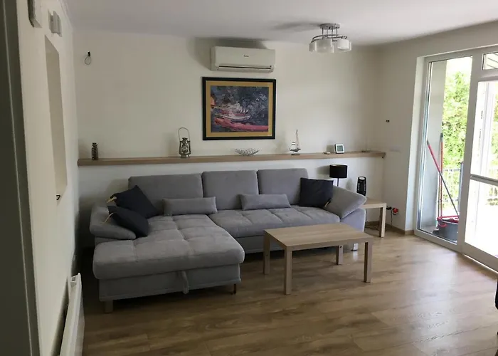Zamor Holiday House